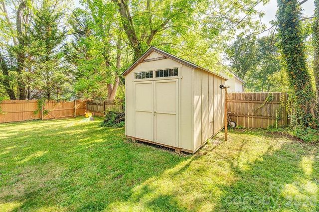 7 Tarpon Avenue, Asheville, NC 28806