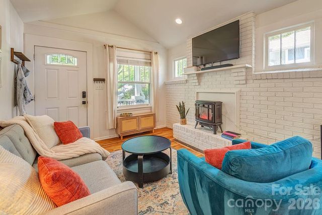 7 Tarpon Avenue, Asheville, NC 28806