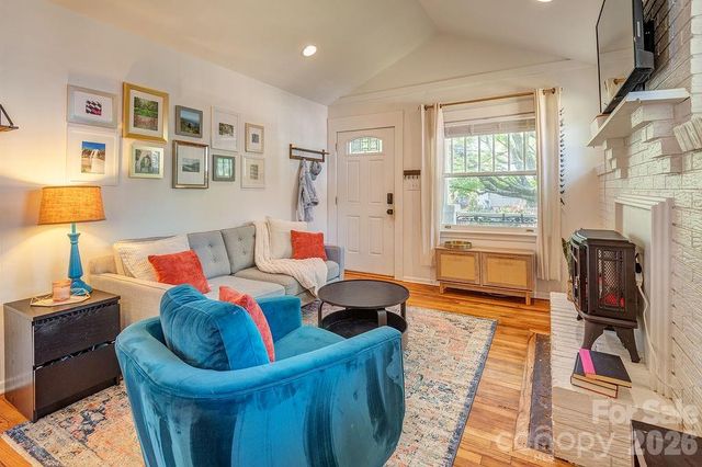 7 Tarpon Avenue, Asheville, NC 28806