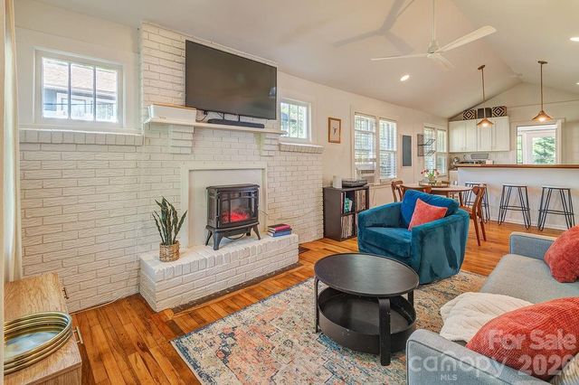 7 Tarpon Avenue, Asheville, NC 28806