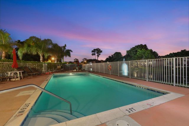 5565 American Circle, Delray Beach, FL 33484