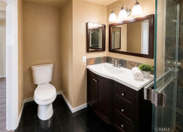 342 E Gilmore Drive, Corona, CA 92879