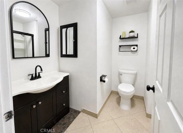 342 E Gilmore Drive, Corona, CA 92879