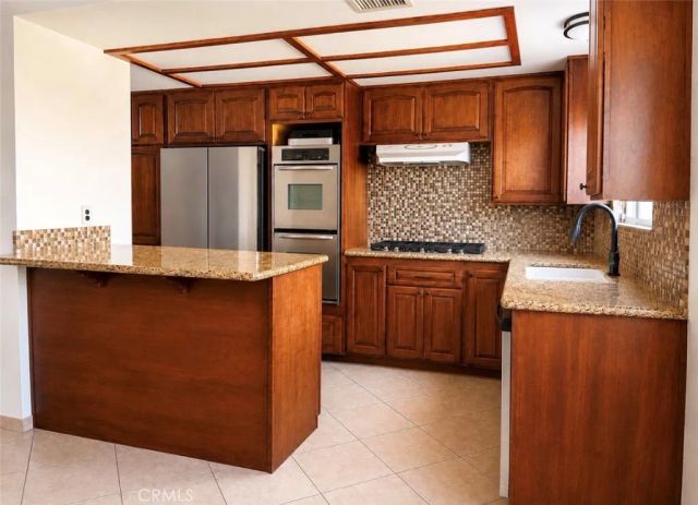 342 E Gilmore Drive, Corona, CA 92879