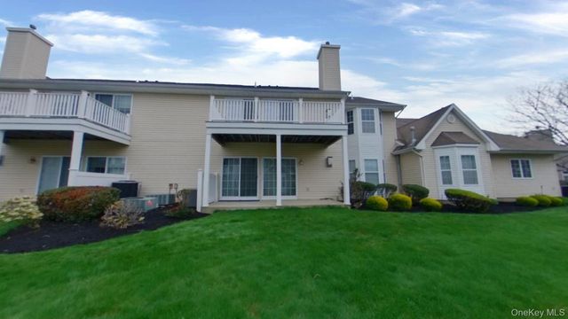 26 Rose Lane, Mount Sinai, NY 11766