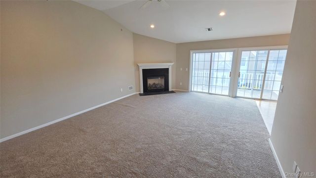 26 Rose Lane, Mount Sinai, NY 11766