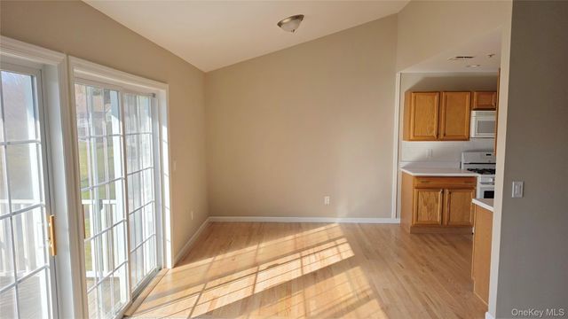 26 Rose Lane, Mount Sinai, NY 11766