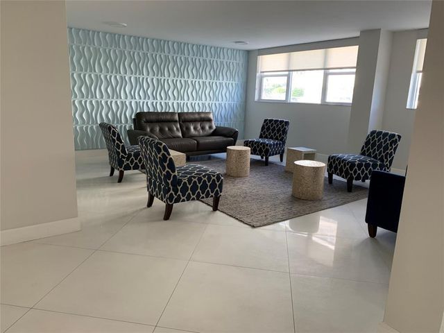 1237 S HILLSBORO MILE N 601, Hillsboro Beach, FL 33062