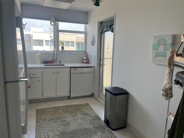 1237 S HILLSBORO MILE N 601, Hillsboro Beach, FL 33062