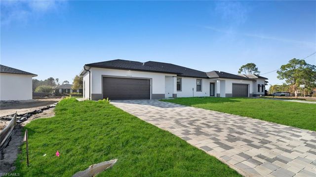 4989 Fairway CT, Lehigh Acres, FL 33973