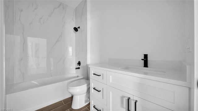 4989 Fairway CT, Lehigh Acres, FL 33973