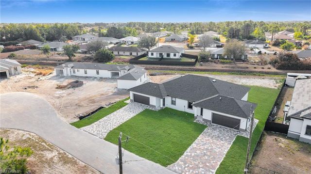 4989 Fairway CT, Lehigh Acres, FL 33973