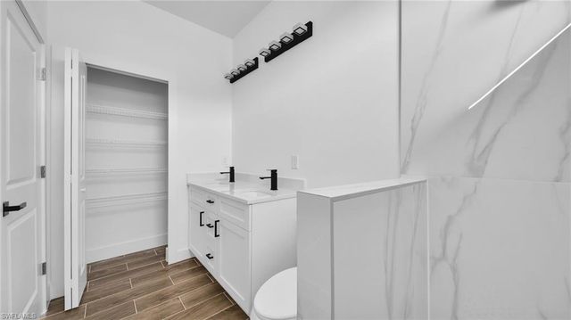 4989 Fairway CT, Lehigh Acres, FL 33973