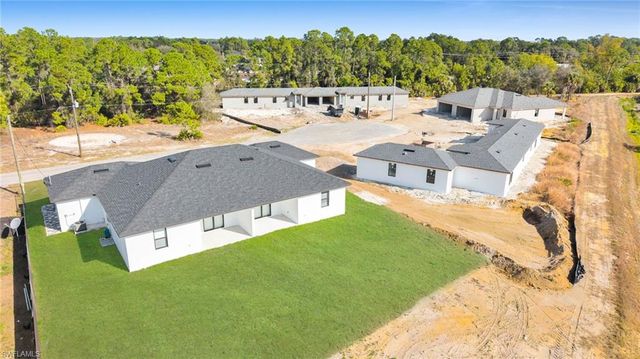 4989 Fairway CT, Lehigh Acres, FL 33973