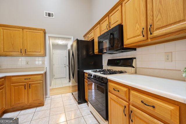 200 Chatfield Way, Locust Grove, GA 30248