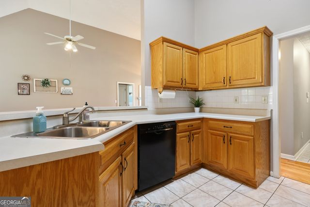200 Chatfield Way, Locust Grove, GA 30248