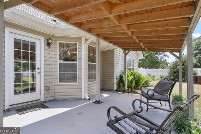 200 Chatfield Way, Locust Grove, GA 30248
