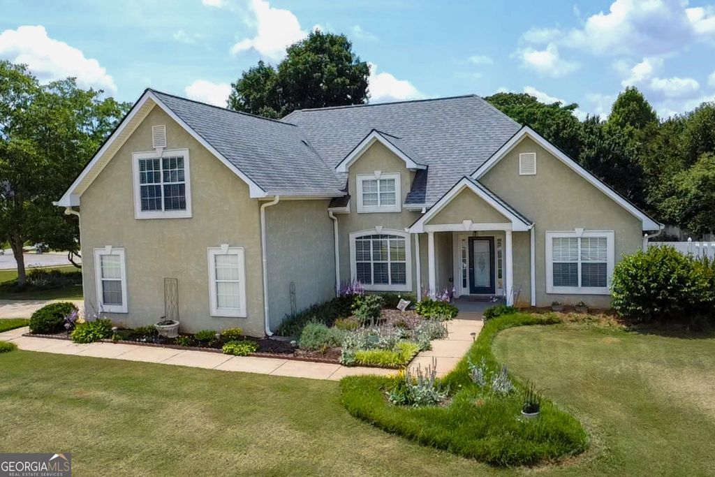 200 Chatfield Way, Locust Grove, GA 30248