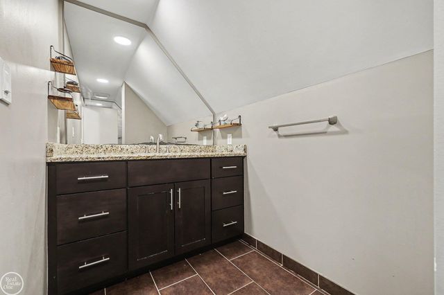 11897 Springdale Court, Washington Twp, MI 48095