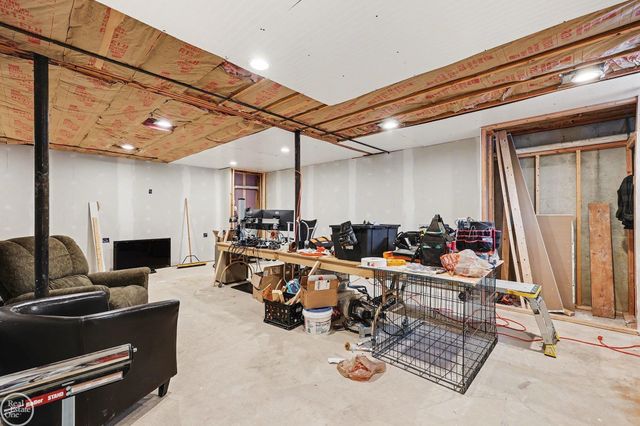 11897 Springdale Court, Washington Twp, MI 48095