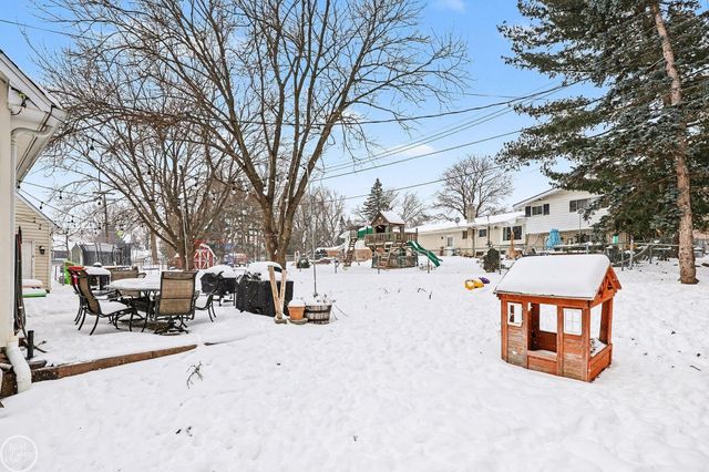 11897 Springdale Court, Washington Twp, MI 48095