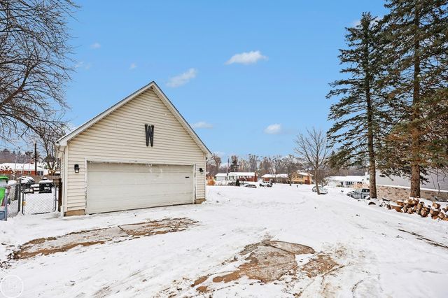 11897 Springdale Court, Washington Twp, MI 48095