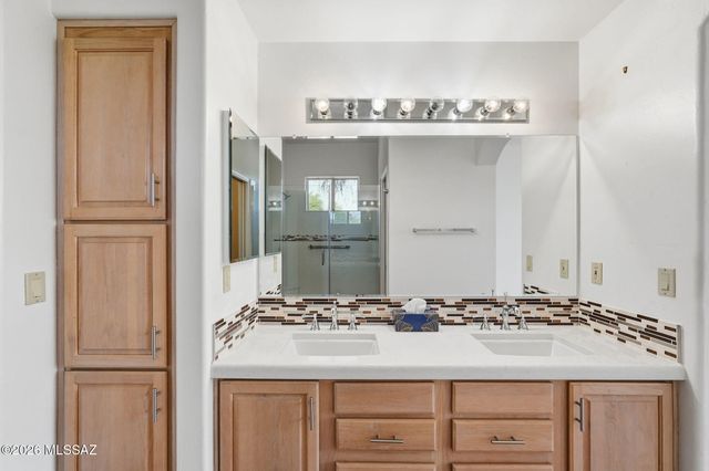 430 E Desert Golf Place, Oro Valley, AZ 85737