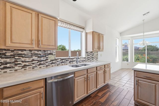 430 E Desert Golf Place, Oro Valley, AZ 85737