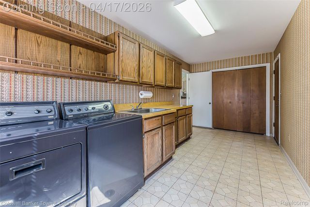 3520 S Hill Road, Milford Village, MI 48381