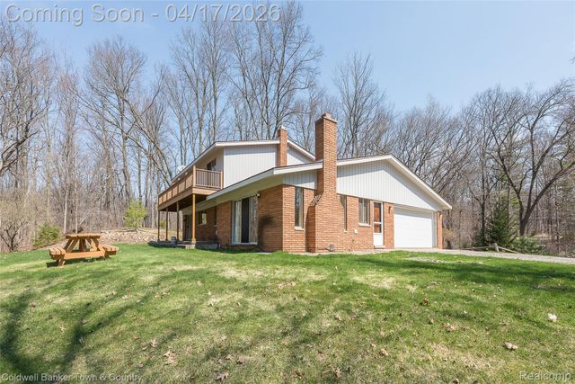 3520 S Hill Road, Milford Village, MI 48381