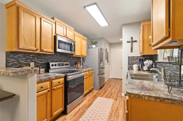 11095 Royal Forest Drive, Conroe, TX 77303