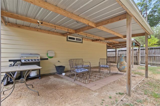 11095 Royal Forest Drive, Conroe, TX 77303