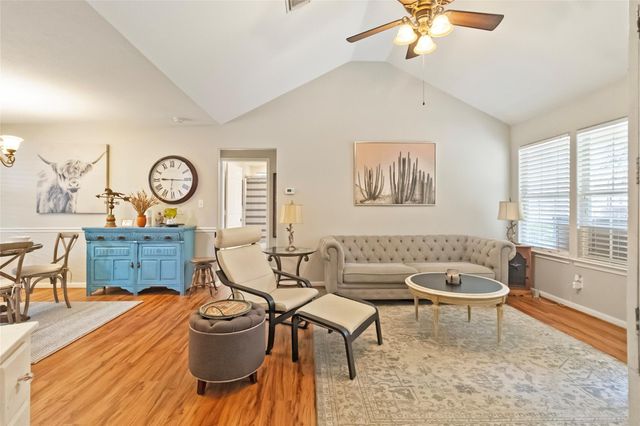 11095 Royal Forest Drive, Conroe, TX 77303