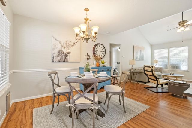 11095 Royal Forest Drive, Conroe, TX 77303