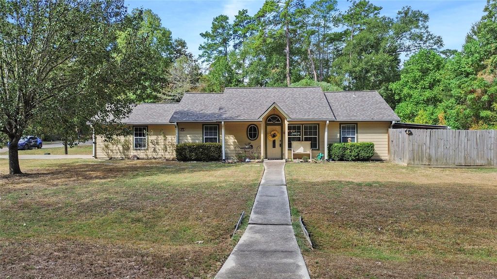 11095 Royal Forest Drive, Conroe, TX 77303