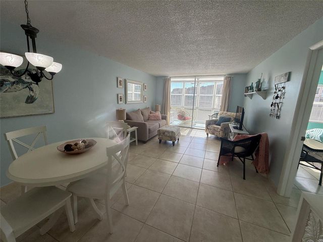 2761 N Pine Island Road 204, Sunrise, FL 33322