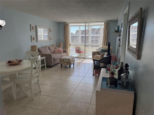 2761 N Pine Island Road 204, Sunrise, FL 33322