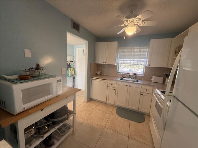 2761 N Pine Island Road 204, Sunrise, FL 33322