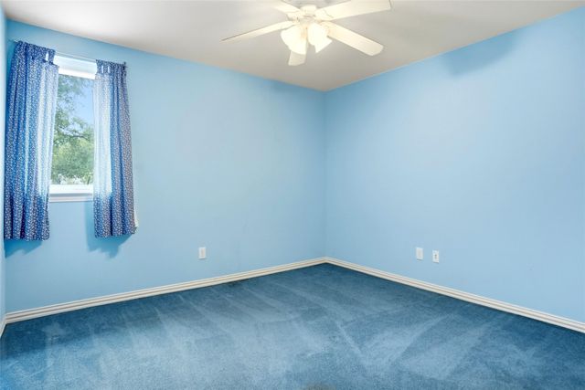950 E Oak Shores Drive, Cross Roads, TX 76227
