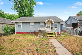 923 W Walnut St, Salina, KS 67401