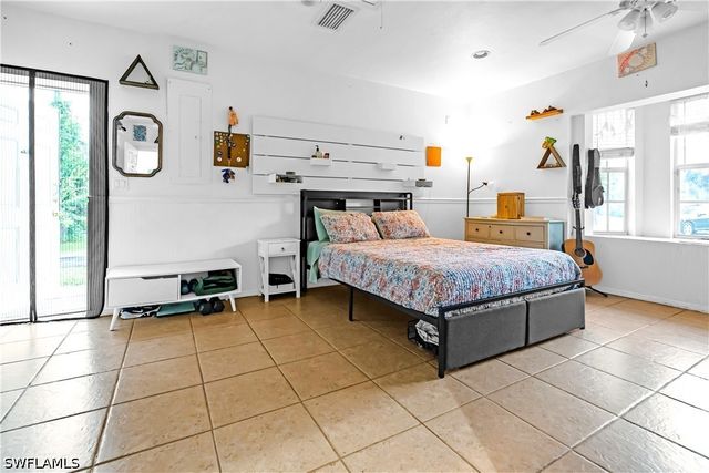 280 14th ST SE, Naples, FL 34117