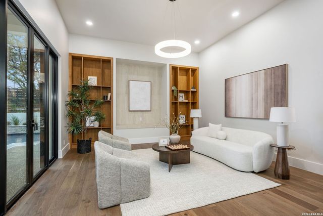 24602 Cliff Line, San Antonio, TX 78257