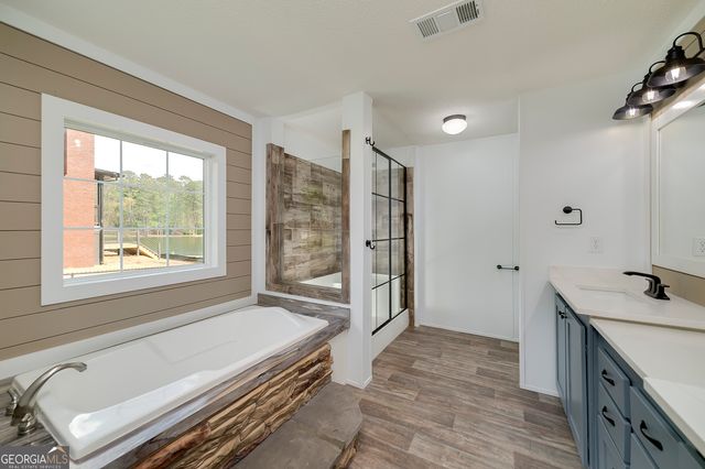 595 Barnetts Bridge Road, Jackson, GA 30233
