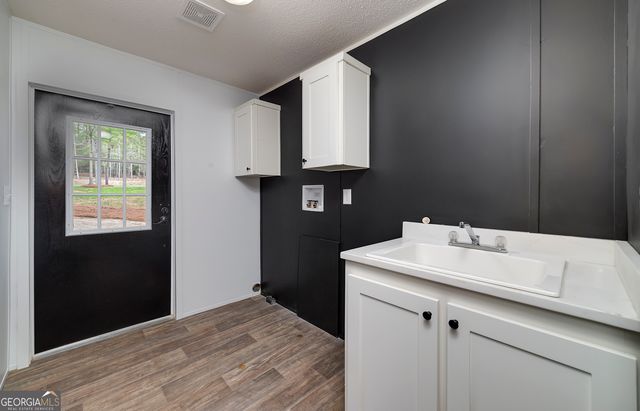595 Barnetts Bridge Road, Jackson, GA 30233
