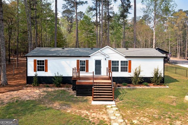 595 Barnetts Bridge Road, Jackson, GA 30233