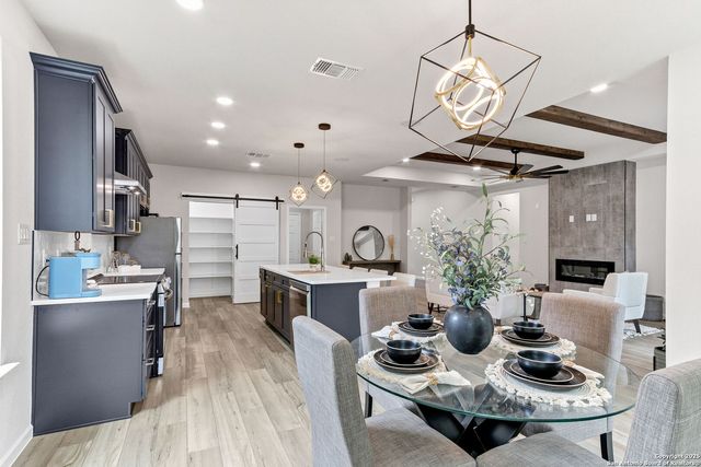 9923 Loma Alta, Converse, TX 78109