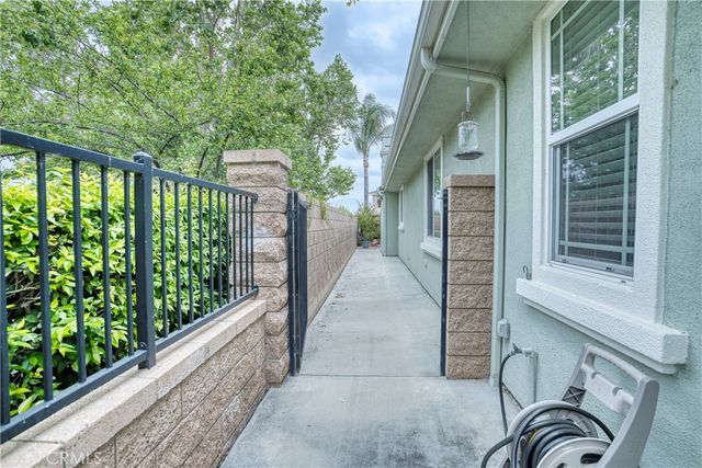 14616 MEADOWBROOK LANE, Eastvale, CA 92880