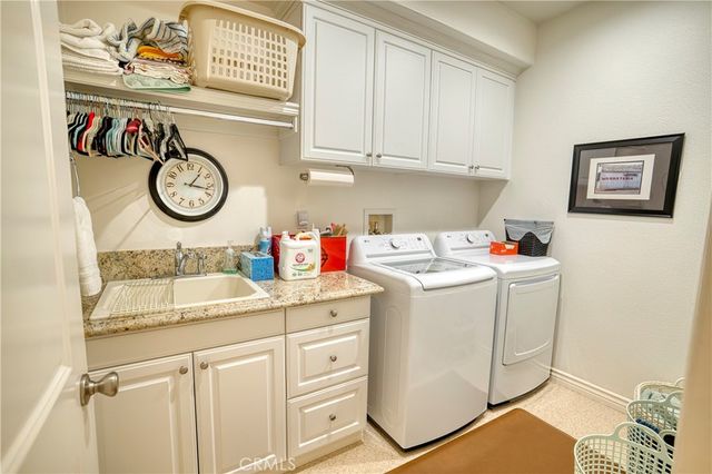 14616 MEADOWBROOK LANE, Eastvale, CA 92880