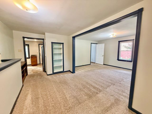 711 E Bloomington Street, Iowa City, IA 52245