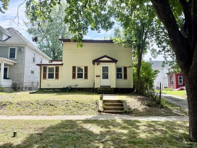 711 E Bloomington Street, Iowa City, IA 52245